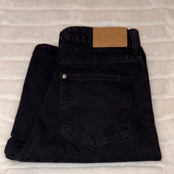 H&M‎ Relaxed Black Jean Shorts for Effortless Style 6 - Picture 12 of 13